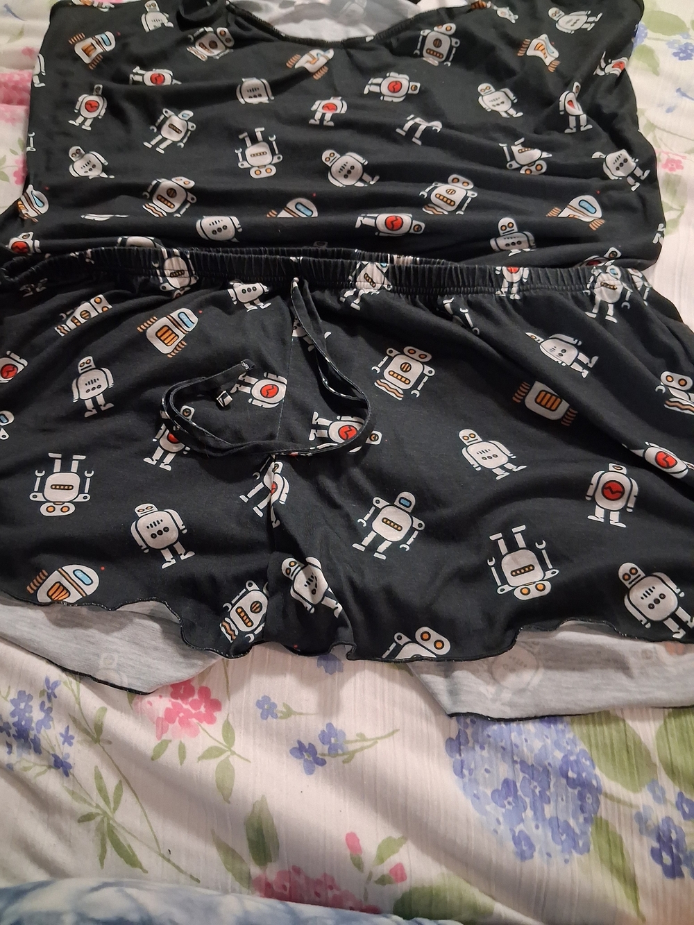 Women’s Robot Print Pajama Tank & Shorts Set - Black